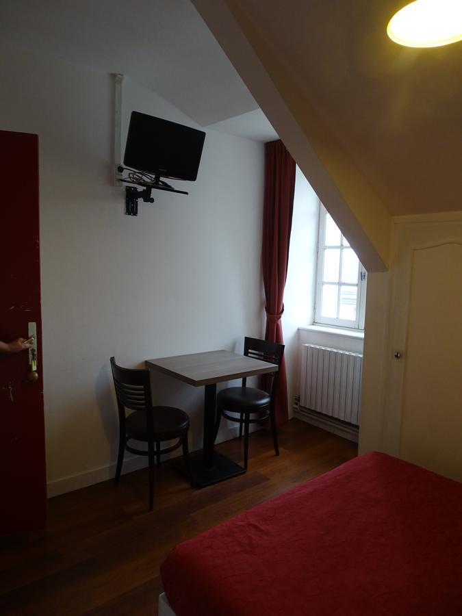 Hotel Restaurant Du Commerce La Gouesnière Zimmer foto